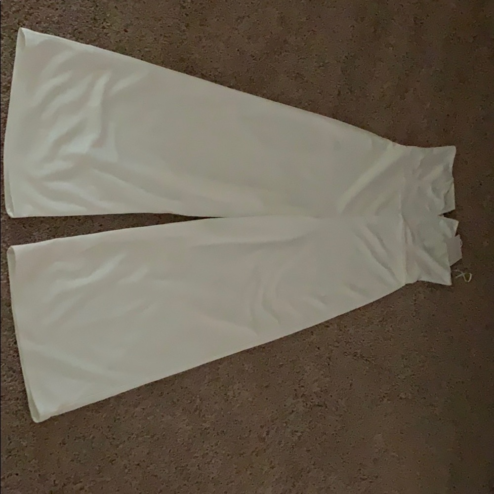 New Kittenish white jumper